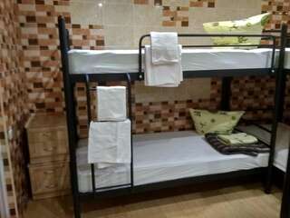 Хостелы Hostel Katrin Винница Спальное место на двухъярусной кровати в общем номере для мужчин-40